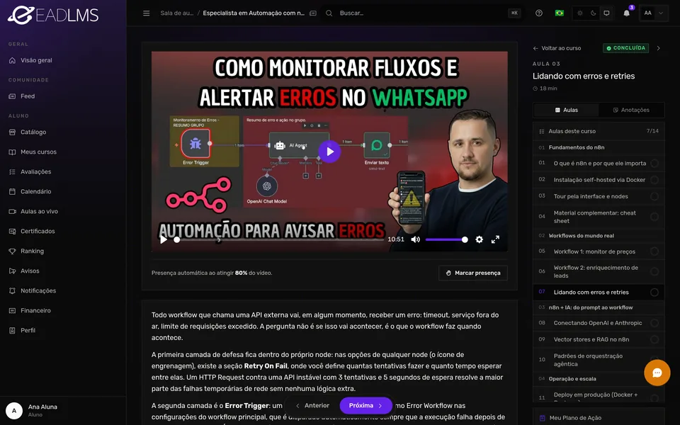 Aula de n8n sobre erros e retries com o vídeo tocando